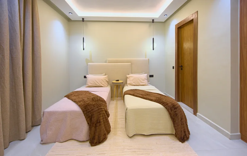 Chambre 4 · Vue de la chambre · Sous-sol · −1