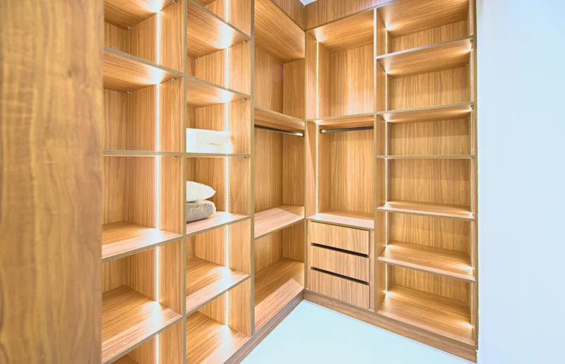 Chambre 5 · Dressing · Sous-sol · −1