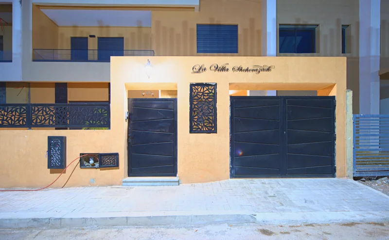 Exterior & entrance · Ground floor